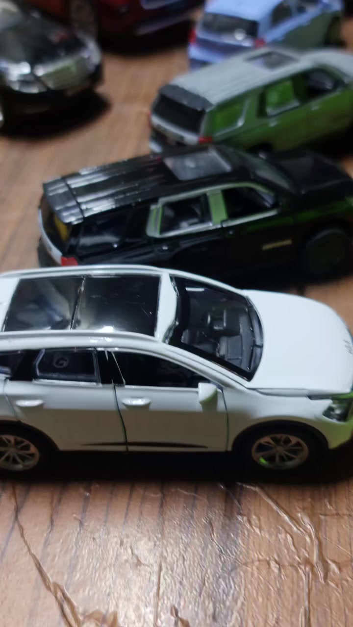 اللهم صلِّ على محمد وآل محمد 🤍
تحية طيبة لجميع عشاق السيارات والهواة ✨
نوفر  من أجمل وأفضل نماذج السيارات الحديد المصغّرة
من أشهر الشركات العالمية
بتفاصيل دقيقة ولمسات فاخرة  🔥
للطلب والاستفسار راسلنا عالخاص ✉️


**إذا كنت صاحب هذا الإعلان وتريد حذفه لأي سبب، رجاءا أرسل رسالة إلى الدعم الفني**