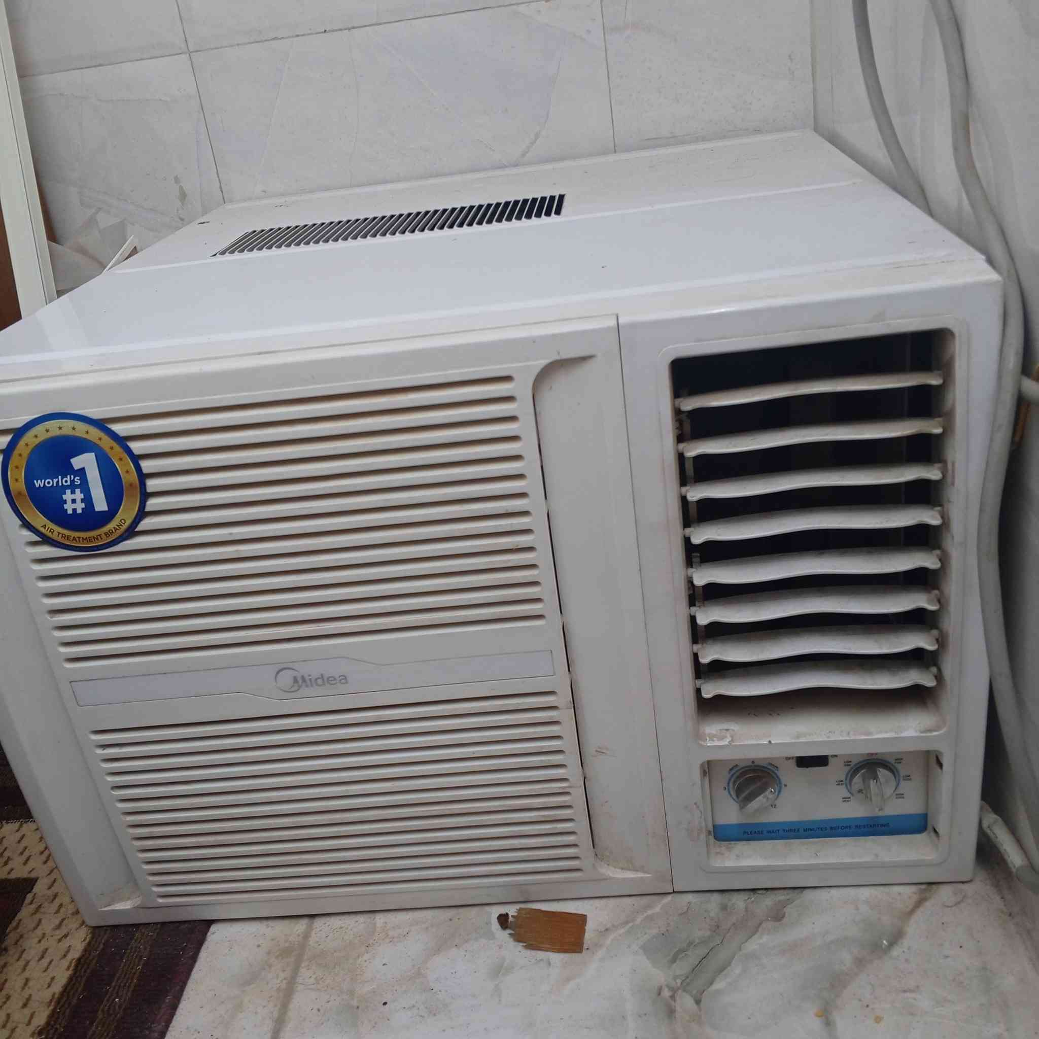 مكيف للبيع استعمال موسم واحد فقط نضيف جدا


**إذا كنت صاحب هذا الإعلان وتريد حذفه لأي سبب، رجاءا أرسل رسالة إلى الدعم الفني**