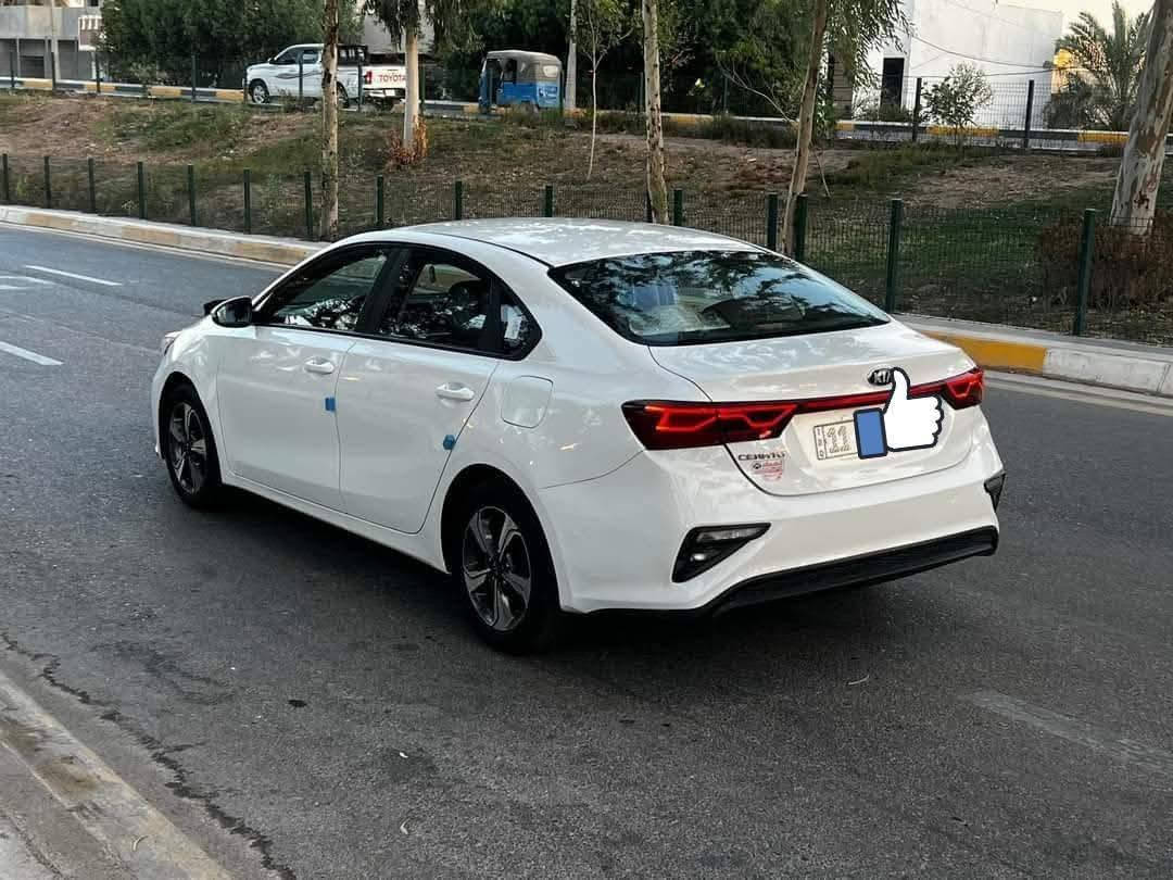 سلام عليكم سيراتو خليجي مكفوله كفاله عامه موديل 2019 رقم بغداد انكليزي تحويل مباشر
مواصفات
مكينه 2000 دوش
تحكم ستيرن جهتين
بلاجكتور
مري شفط
اشاره بالمري
تبريد قطعتين
دواخل لونين بيجي واسود
بك لايت لد
خمسه ويل كب كروم 
كشافات بقلاوه زنون 
للاستفسار الاتصال على الرقم ***********
