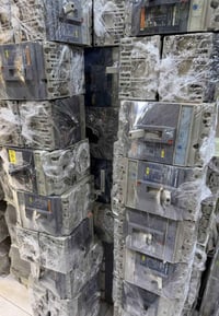 تتوفر قواطع امجي / شنايذر اصلي باله / ثلاثي / رباعي 100A/125A 160A/ 25...