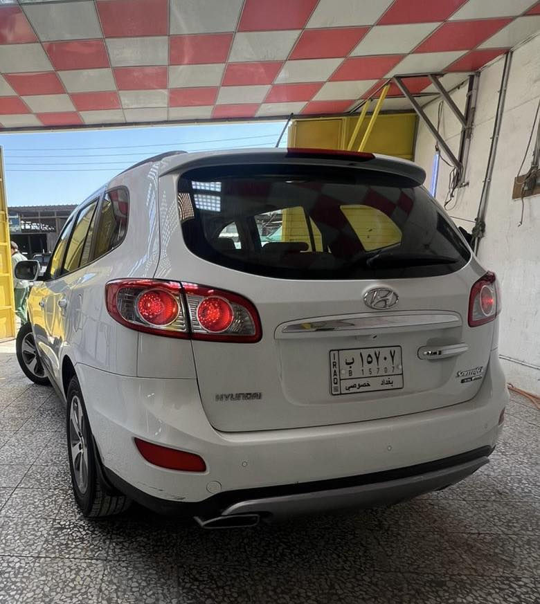 سنتافي مديل 2012 مكفوله كفاله عامه حتى الدعاميات رقم بغداد الماني باسمي بصمه تبريد 3 قطع فتحه سقف مكانه نجف 
***********
