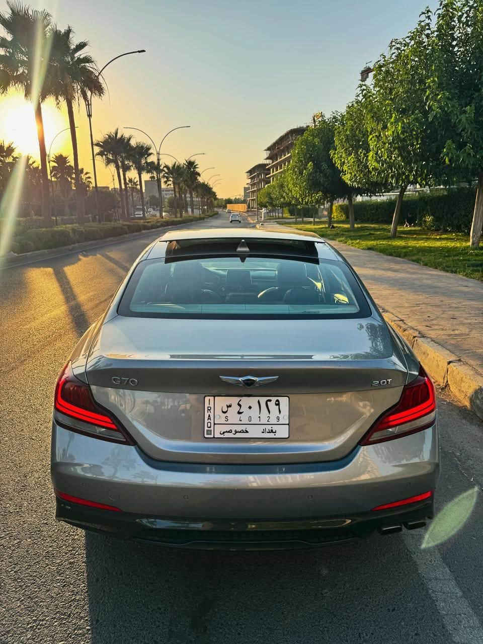 بيع او مراوس حسب القناعة
جينيسسز G70 2020
مواصفات جينيسس G70 موديل 2020 - محرك 2.0 تيربو (الفئة
سبورت برستيج
Genesis G70 2020 :الموديل •
• المحرك: 2.0 لتر تيربو (4 سلندر)
• القوة: 252 حصان
• العزم: 353 نيوتن.م
• ناقل الحركة: أوتوماتيك 8 سرعات
• نظام الدفع: تو ويل
Eco / Comfort / Sport / Smart :أوضاع القيادة •
• مثبت سرعة
• حساسات أمامية وخلفية
• كاميرا خلفية
• بصمة
Android Auto و Apple CarPlay إنش تدعم 8 شاشة وسطية •
• بلوتوث وUSB
• مقاعد جلد مع تحكم كهربائي للمقاعد الأمامية
• تدفئة للمقاعد الأمامية
• تحكم أوتوماتيكي بالمكيف (ثنائي المناطق)
Auto Hold مع (EPB) فرامل إلكترونية •
• نظام 

ماشيه ١٤٠،٠٠٠ كيلو 
حادثها جاملغ وبنيد من امريكا 
بالعراق صار بيها صبغ بلبيبان ولجاملغ لخلفي 
رقم بغداد.  تحويل 
160$ وبيها مجال
***********
