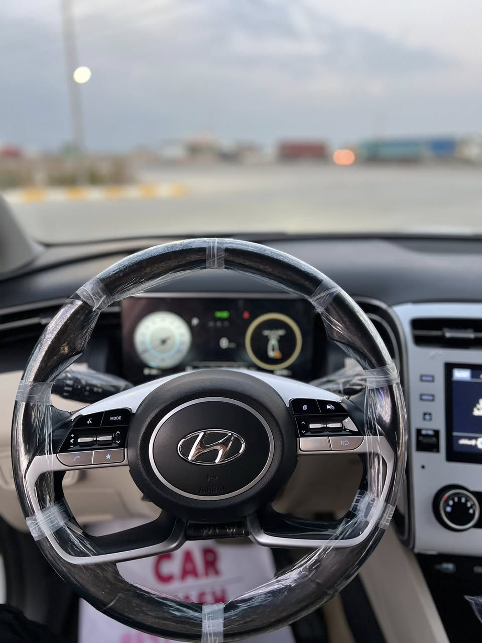 سلام عليكم 🫡
توسان 2024 خليجي مكفوله 
رقم اربيل السنويه لغايه 2029 
المواصفات 

بصمه . مثبت سرعه . نظام المفتاح الذكي . بصمه . التشغيل عن بعد  . ستائر خلفيه . كشافات ضباب . مقاعد كهرباء . كامرا خلفيه . حساسات اماميه . حساسات خلفيه . شاشه . شاحن لاسلكي . اشاره ترحيب . تحكمات ستيرن . تبريد قطعتين 
للاستفسار عن باقي التفاصيل 
***********
*********** واتس أب
