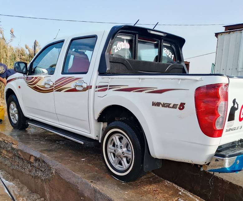 سلام عليكم كريت ويل لبيع 21 مكفوله كفاله عامه سياره جديده معنه لكلمه مكينه بل جيس وكير وكسن وحداديه وتخم تواير جدد تبريد تدفئه شاشه وكامره وتحكم ستيرن رقم قادسيه بسمي لمكان ديوانيه غماس سعر 115 بيه مجال بصيط مامتواجد عل فيس رقم تليفون.                              ***********
