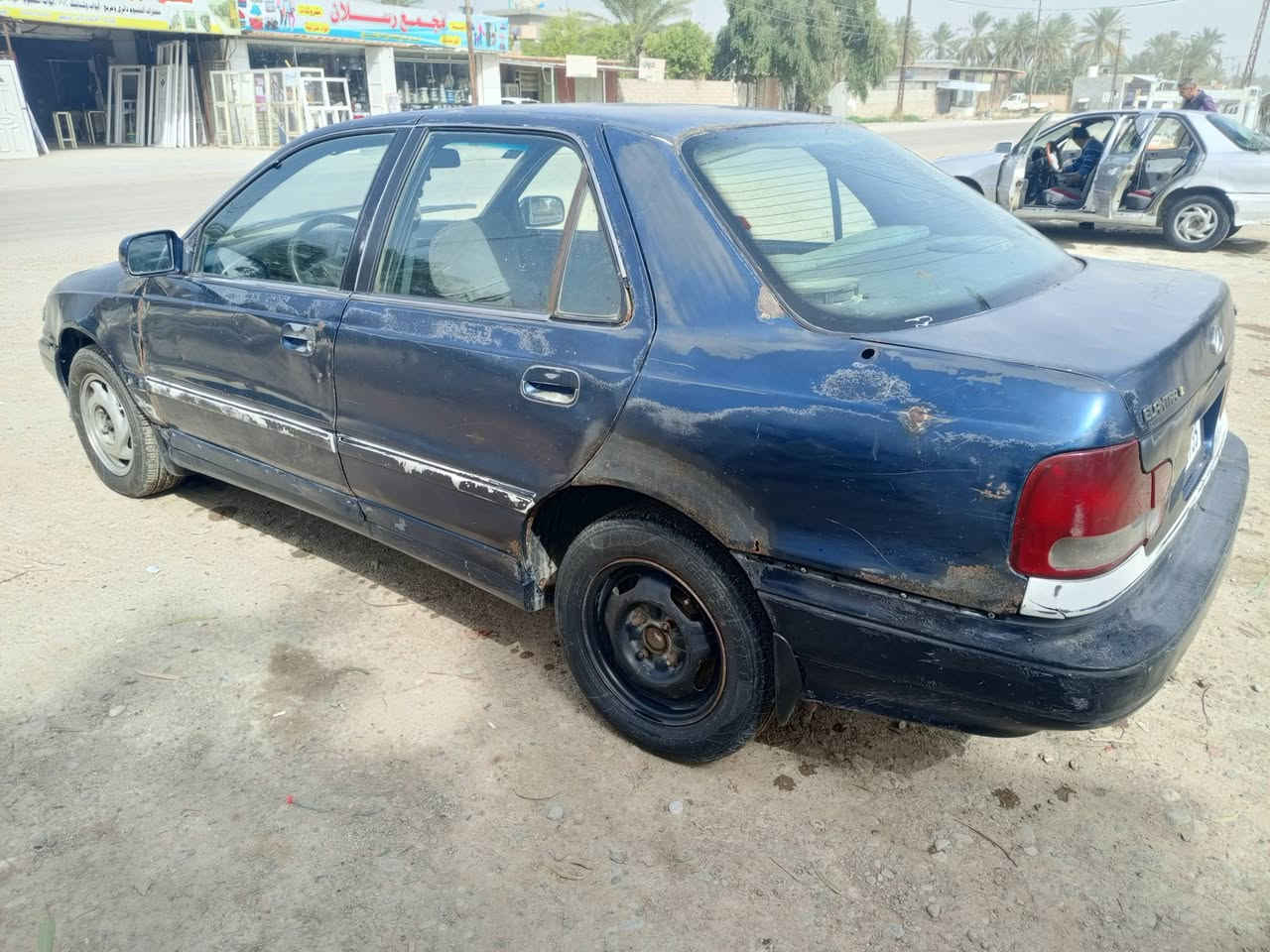 السلام عليكم 
هونداي النترا دمعه رقم بغداد الجديد 
كير أوتو مكينة مسكر مال حاوية مشدودة 
سيارة بلادية بدون صبغ 
مكفولة من الضربة والكص والشواصي 
السعر 30 بي مجال قليل 
شرط التحويل 
مكان السيارة/ديالى 
***********
