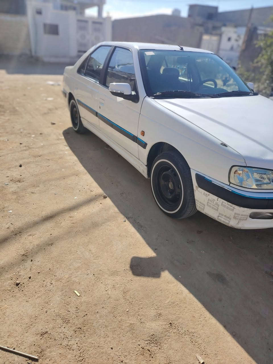 السلام عليكم بارس موديل 15 للبيع سياره نظيفه جاهزه من كل شيء حداديه تبريد  جديد مكان السياره النجف السعر 48 وبيها مجال استفسار اتصال على الرقم ***********
