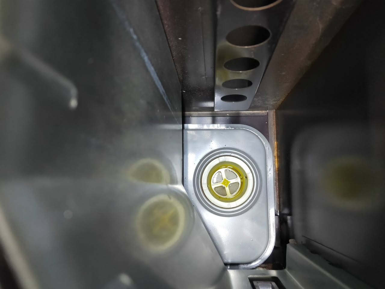 صوبه عشتار ياباني
نضافه فول 100/100 مكاني بغداد بلديات 150 والشراي يدلل ***********
