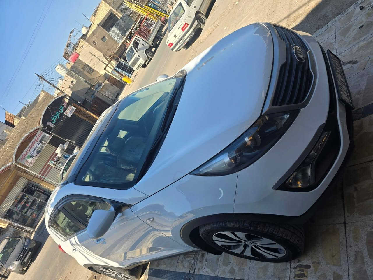 السلام عليكم سبورتج للبيع موديل 2014 خليجي سياره نظيفه السعر 155$ بي مجال 
***********
