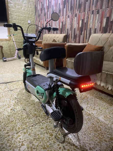 السلام عليكم دراجه شحن للبيع بطاريات  والداجه جديده نقصه بس هورن سعره ٢٠٠ قفله مكاني بغداد السعاده قرب مستودع الرصافه *********** او وتساب ***********

