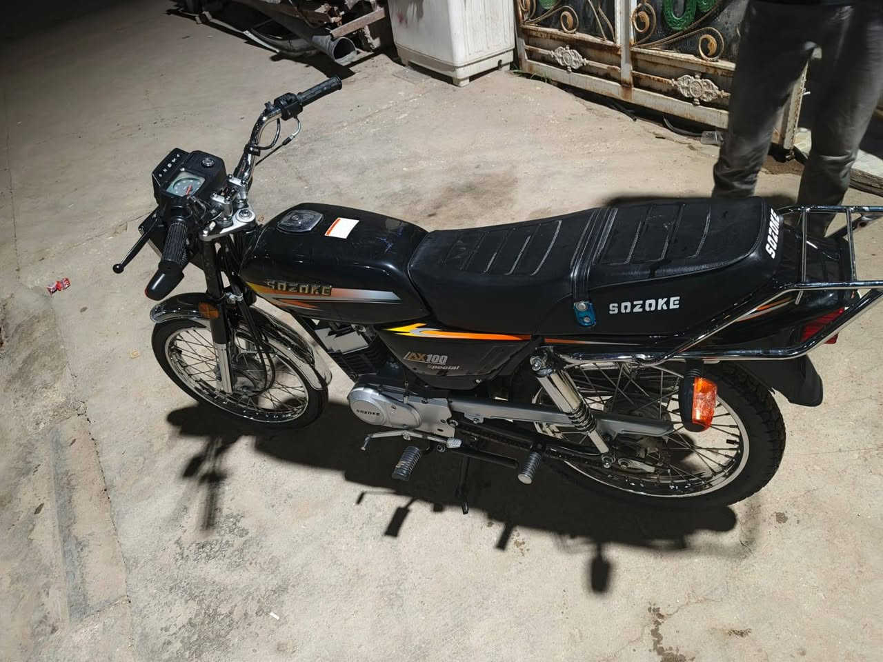 داراجه للبيع سازوكي خبط مكلف بل نشر ما عندي اي معلومه عليه الرقم ***********
