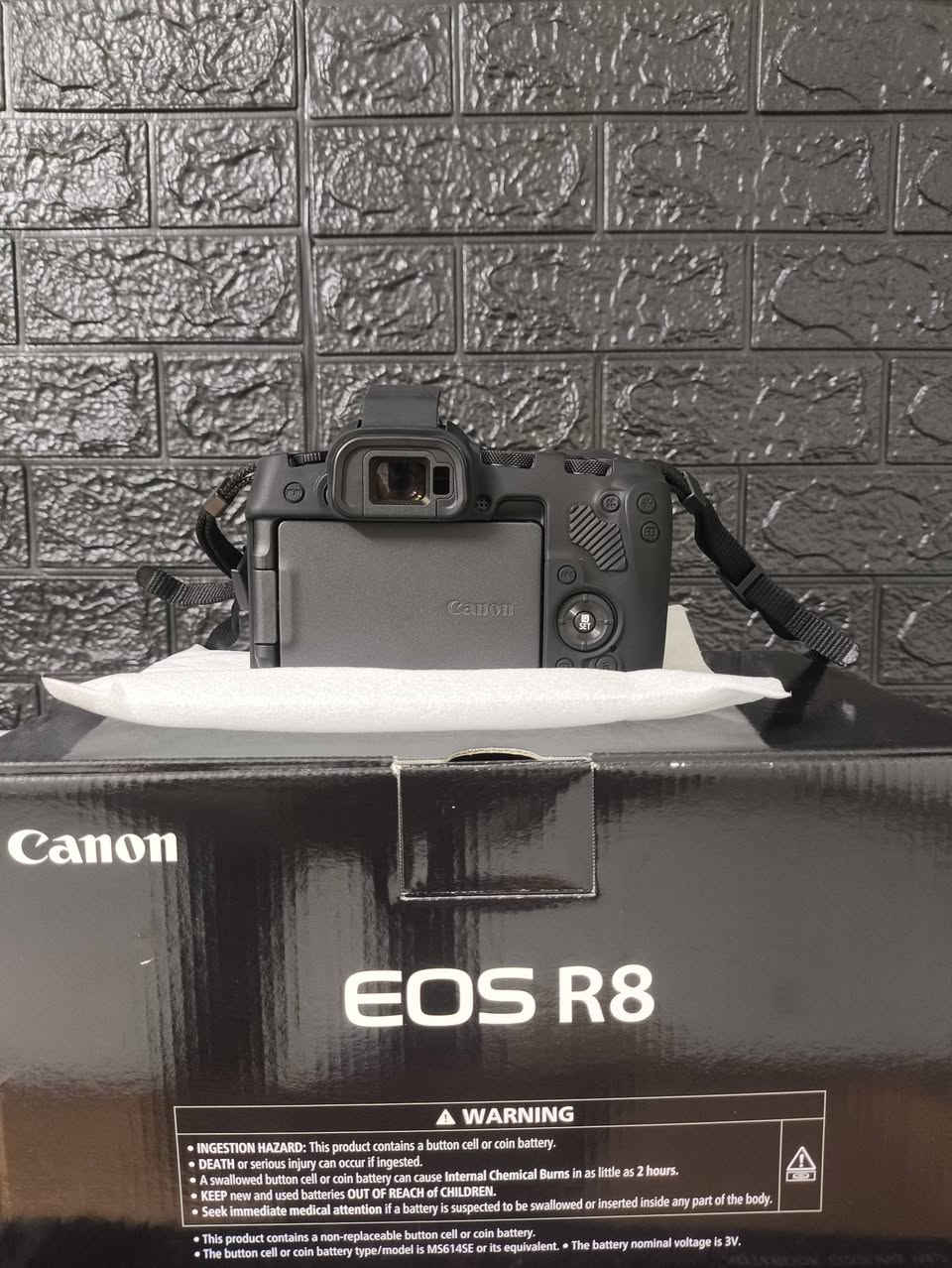 R8 بدي فقط
وضع الكاميرا وكالة 
شتر تقريباً 600 صورة 
سعر 1375  
لحد يعلق ويكلي لكيت ولكيت وجديد هيج والمستخدم هيج من تصير حاجتك تغني بكيفك هذا سعر إلي تستحقه كا كاميرا جديدة وما مستخدم سوا لحضات 
مكاني بغداد


**إذا كنت صاحب هذا الإعلان وتريد حذفه لأي سبب، رجاءا أرسل رسالة إلى الدعم الفني**