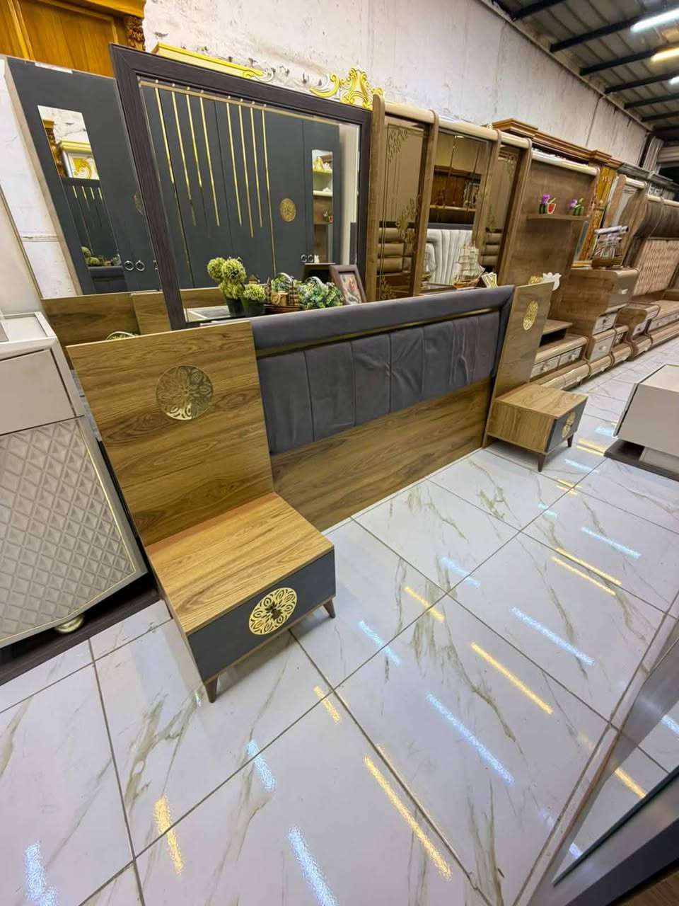 🧿﷽ وعلى الله توكلنا 🧿
غرفه تركيه مستخدام 5قطع فووووووول نضافه 
ويا التوصيل والشد ب450♥♥♥♥♥


**إذا كنت صاحب هذا الإعلان وتريد حذفه لأي سبب، رجاءا أرسل رسالة إلى الدعم الفني**