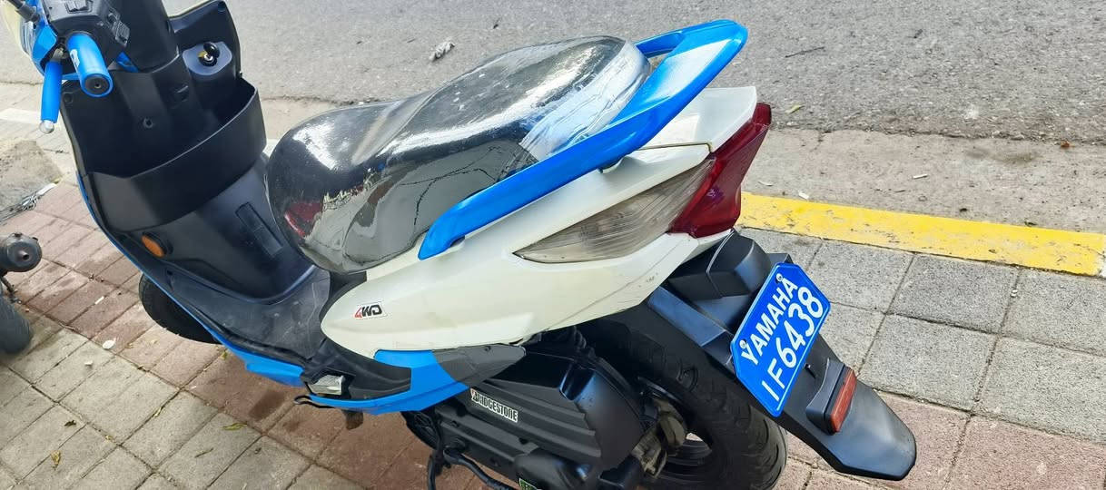 السلام عليكم دراجه هاوجر(( مسجله سنويه)) للبيع دراجه كفاله عامه كشر ومحرك نضيفات الدراجه كل نقص مابيها مرتبه ونضيفه موديل 2020 سعرها (650) وبيها مجال للشراي يتصل علهاذة رقمي( ***********)
