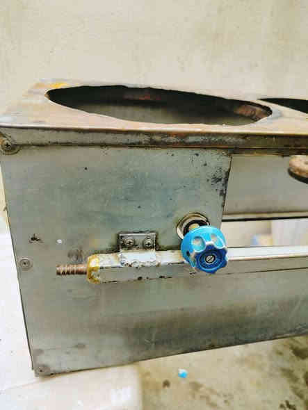 زۆر مەزبوتە هیچ عەیبێکی نیە زۆر زۆر توندو تۆڵە لە سلێمانیە بەشەرت نرخی 35 هەزارە 
*********** السليمانية
