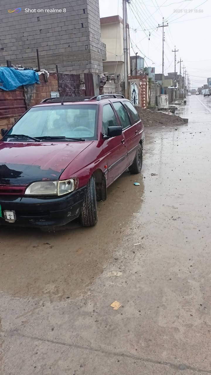 السلام عليكم سياره للبيع فورد سياره غير محرك شرط كا موصل حي القاهره سياره شرطه تحويل السعر 13 وبيها مجال***********
