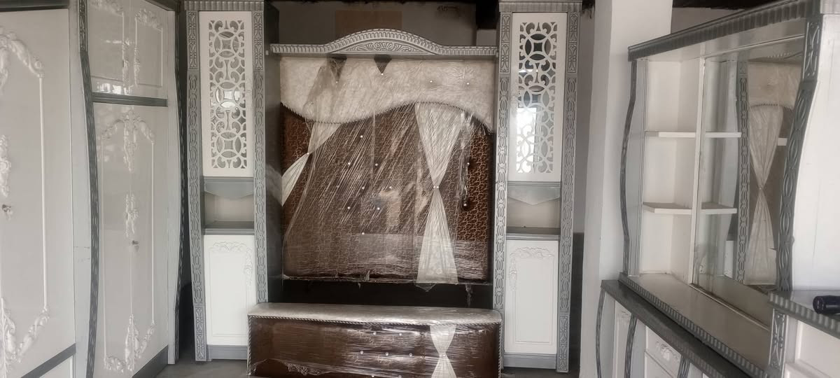 غرفه نوم ملحق درجة اولى صبغ حراري السعر 1750000
***********
*********** الشريقات, صلاح الدين
