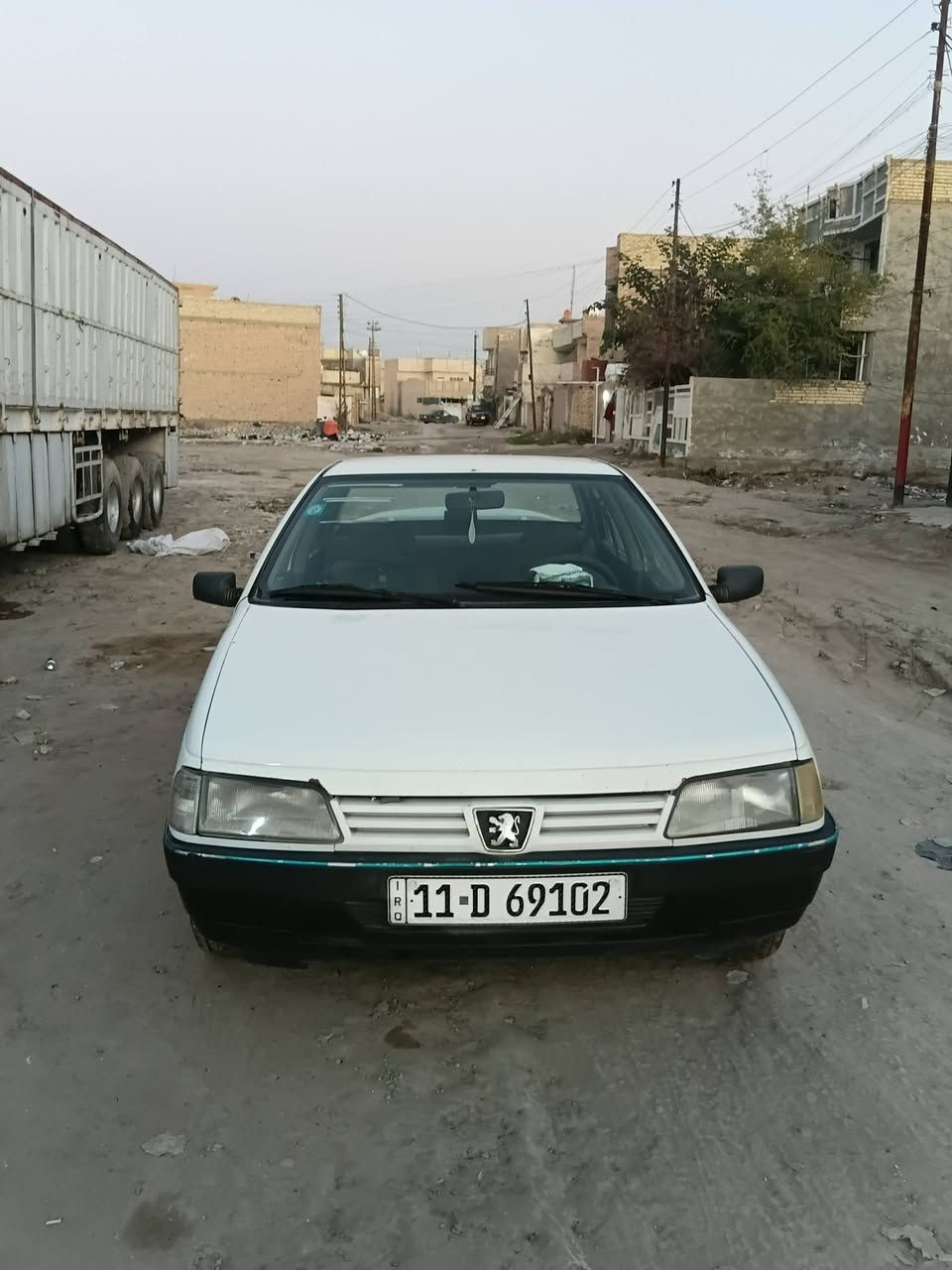 سلام عليكم شباب سيارة بيجو روئ ٢٠٠٩ مكفولة كفالة عامة باسمي الاستفسار الاتصال على الرقم *********** السعر٣٤ وبيهة مجال
