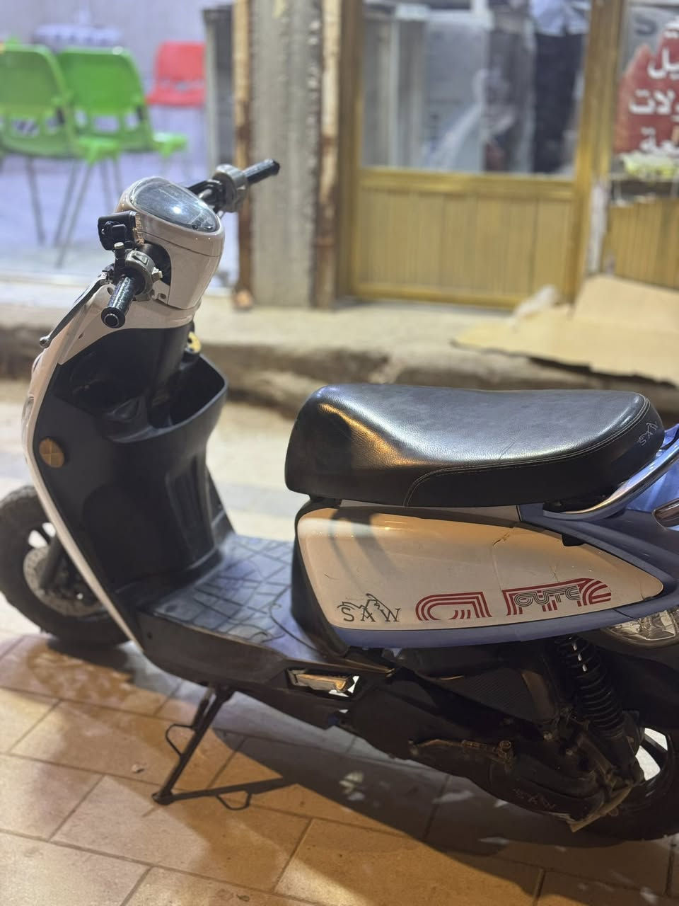 السلام عليكم دراجه بوليس ما مفتوحه ابد ولا طابه مصلح بس بيه خيط تبخير توه بادي بيه رايده 700وبيه مجال للشراي وانه بخدمته مكاني البصره قضاء المدينه بني منصور الي يريده يراسني ***********
