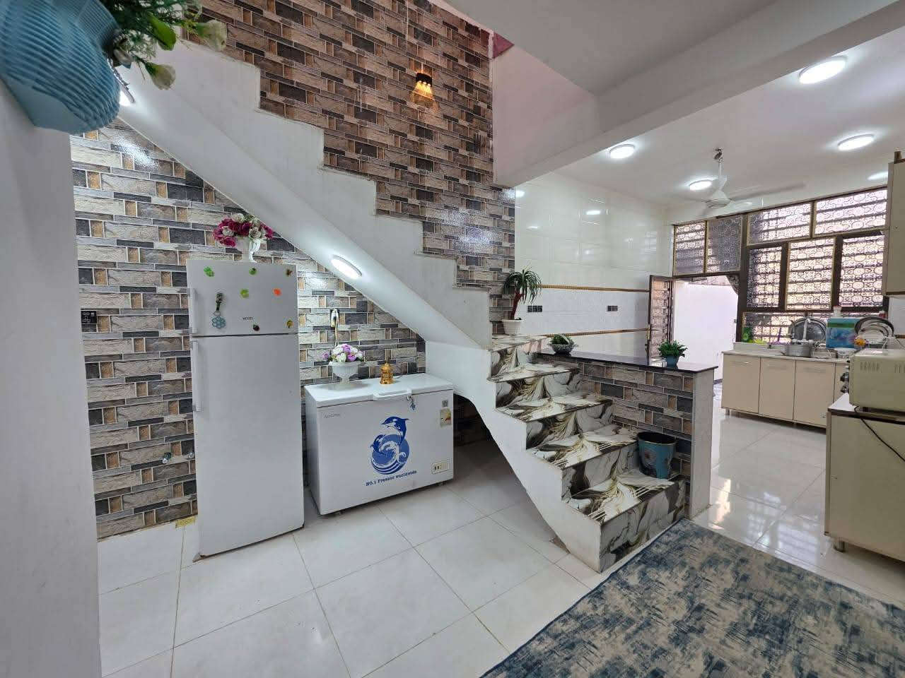 بيت طابقين للبيع طابو زراعي سند 25 تحويل موباشر المساحه 120متر بناء حديث درجة اوله العنوان بابل شارع 80 خلف البانزيخانه الجديد رابع فرع البيت كلش مناسب 
***********
