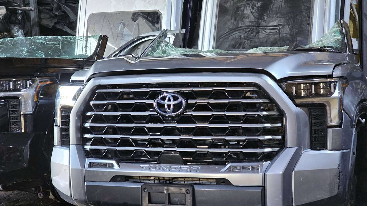 كراج. تويوتا  لتجارت. الادوات  الاحتياطيه.
بغداد العلاوي شارع 6  وسط الشارع.  

  ‭0771 359 0359‬ باسم ابو مريم 
    اي ستفسار تواصل خاص ❤️ 

         هافكات تاندرا  كابستون هايبرد  2024 زيرووو 
    لون  سلفر شذره.  جمع القطع متوفره 
    
الشارقه صناعيه 6 ضواحي بغداد
الصجعه.  شركت الهلال المنير . 

يوجد توصيل الى جميع محافضات العراق 

#سيكويا  #لاندكروز. #تاندره. #باترول.  #ارماده. 
#لكزس. #برادو. #QX56. #فورنر. #تاكوما
