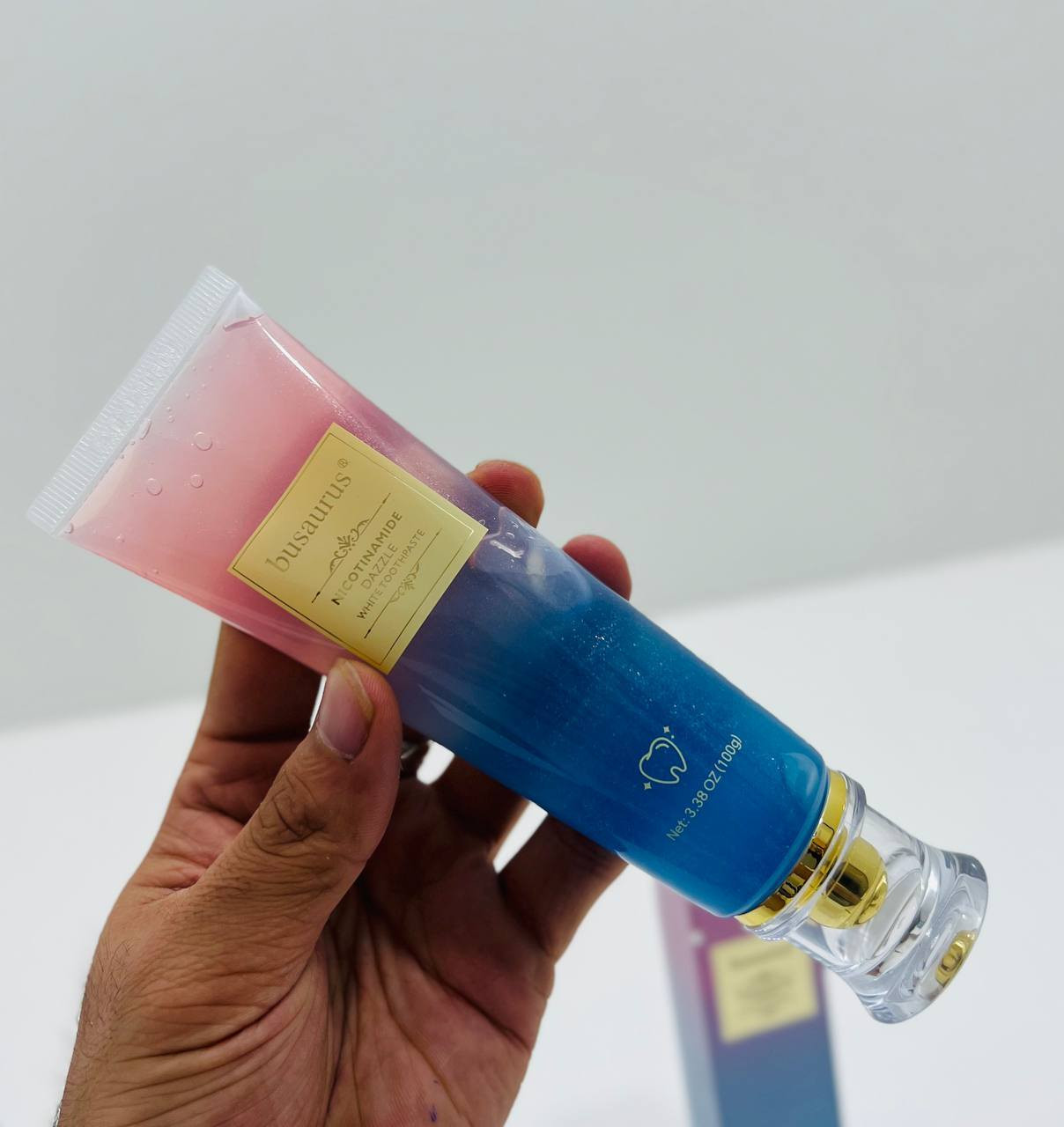 💖✨ ابتسامتج راح تصير ألماس! ✨💖
جربي معجون Busaurus Nicotinamide Dazzle White Toothpaste وخلي ثقتج تطير للسما 😍

🦷 تركيبة فخمة تنظف الأسنان بعمق وتخليها تبرق مثل اللؤلؤ 💎
🌸 يحتوي على النياسيناميد لتفتيح الأسنان بلطف بدون حساسية 👌
☕ يزيل تصبغات القهوة والشاي ويخلي النفس منعش طول اليوم 🌿
💧 من أول استعمال تحسين بالنظافة والانتعاش 😍

اللون والعبوة خرافية 😍🔥
جربيه وراح تدمنين عليه من أول مرة 🫶🏻

#ابتسامتج_ألماس #Busaurus #عناية_الأسنان #بنات_العراق #جمالج_يبدي_بابتسامتج #ترند
السعر //خاص


**إذا كنت صاحب هذا الإعلان وتريد حذفه لأي سبب، رجاءا أرسل رسالة إلى الدعم الفني**