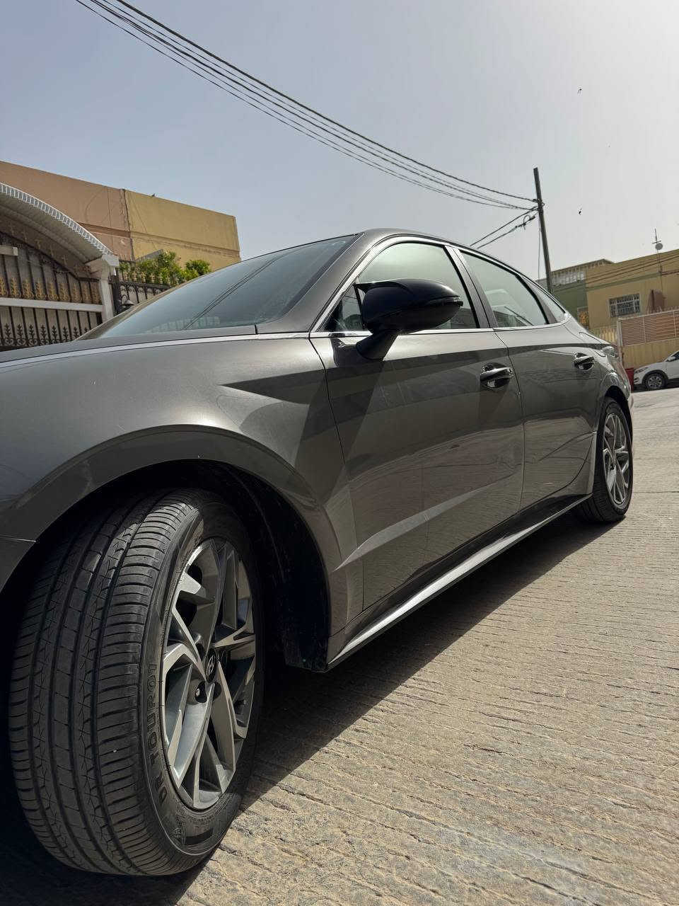 السلام عليكم للبيع او المراوس حسب القناعه 

سوناتا sel 2023 وارد أمريكي 
محرك 2500 
ماشيه 45 كم
مواصفات السياره
*دخول ذكي 
*تشغيل عن بعد 
*رادار امامي وجانبي 
*نقاط عمياء 
*كامره خلفيه
*تحديد مسار 
*قياده ذاتيه 
*هاند بريك بصمه 
*اوتو هولد 
* نضام القيادة درايف مود ( أربع وضعيات) 
*بصمه
*كير أوتو + عادي
*مانع انزلاق
*مثبت سرعه 
*نضام ABS
*حساس أطارات 
*رادار جانبيه
*رادار نقط العمياء
*رادار الخطوط البيضاء 
-AUTO HOLD
*ويل ‏كب   
*  فول تحكم ستيرن   
*بلوتوث + aux + usb
* بريك  بصمه
*ليت لد -أربع عدسات
*رقم بغداد جديد

السعر خاص او اتصل 

مكان السيارة //الدوانيه 

الاستفسار اكثر //***********
