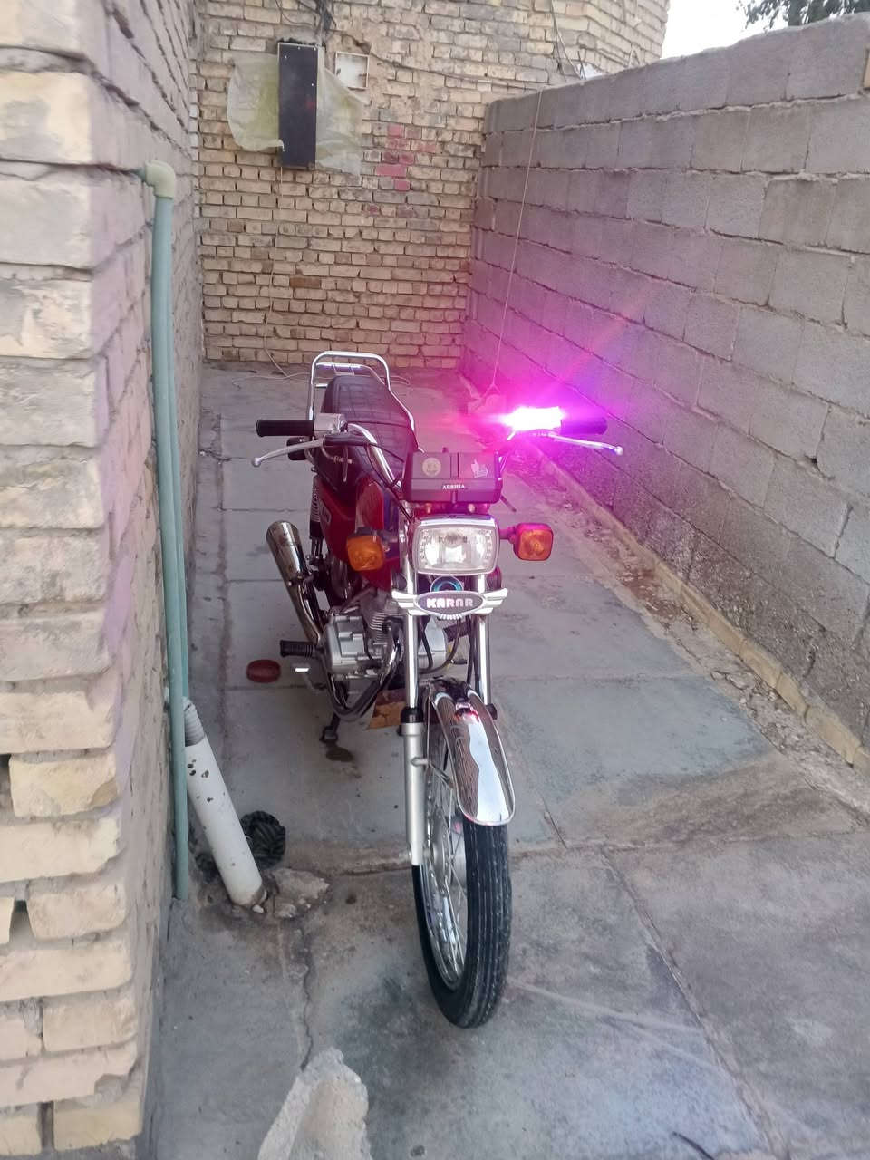 سلام عليكم دراجه يراني للبيع سكنر جديده مكفولة كفاله عامه  سعر 600وبيها مجال بصيط***********9وخاص ماكو
