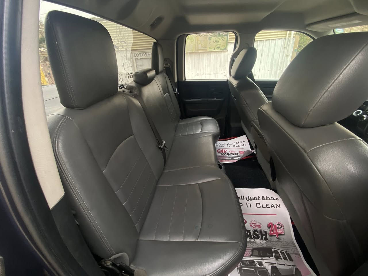 السلام عليكم رام كلاسك للبيع  و المراوس حسب القناعة 
الموديل 2017
رقم سليمانية 
المواصفات 
باب قصير بدي طويل 
تحكمات ستيرن 
شاشة
بيهة منضومة غاز 
كير ماوس
حدادية كاملة جديدة 
وارد أمريكي 
حادث جاملغ امامي يسار مبدل و الحافة مال بنيد مصلحة 
السعر 195 و بيهة مجال حك الجية 
للاستفسار 

‭0772 254 7078‬
