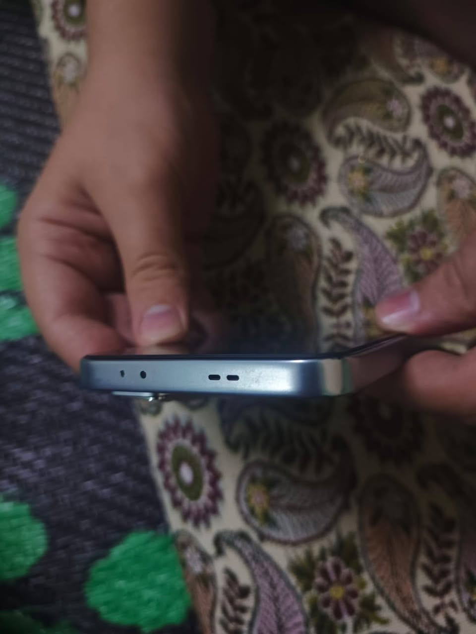 السلام عليكم اخوان عندي GT30PRO انفنكس بي طخات بلجوانب صغيره كما مؤشر في الصور للبدل ب13 عادي او انطي فرق حسب النضافه (مو للبيع)


**إذا كنت صاحب هذا الإعلان وتريد حذفه لأي سبب، رجاءا أرسل رسالة إلى الدعم الفني**