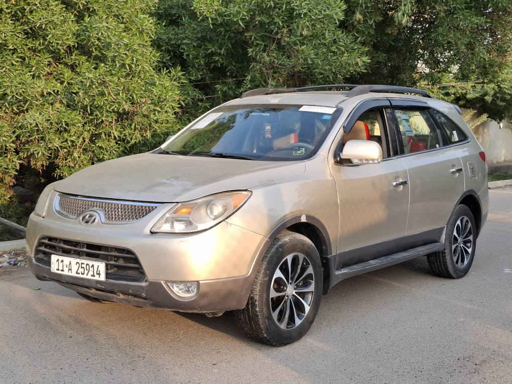 السلام عليكم للبيع او المراوس هونداي فيركروز ٢٠٠٨ وارد خليجي فول مواصفات  
فتحه 
كشنات جلد + كهرباء 
سبعه راكب ٣ قطع تبريد 
مكينه وكير خير من الله تخم تاير جديد صدر امامي خلفي جديد سياره جاهزه السعر ٩٣ وبيها مجال
مكاني بغداد
رقم الهاتف *********** بغداد, العراق
