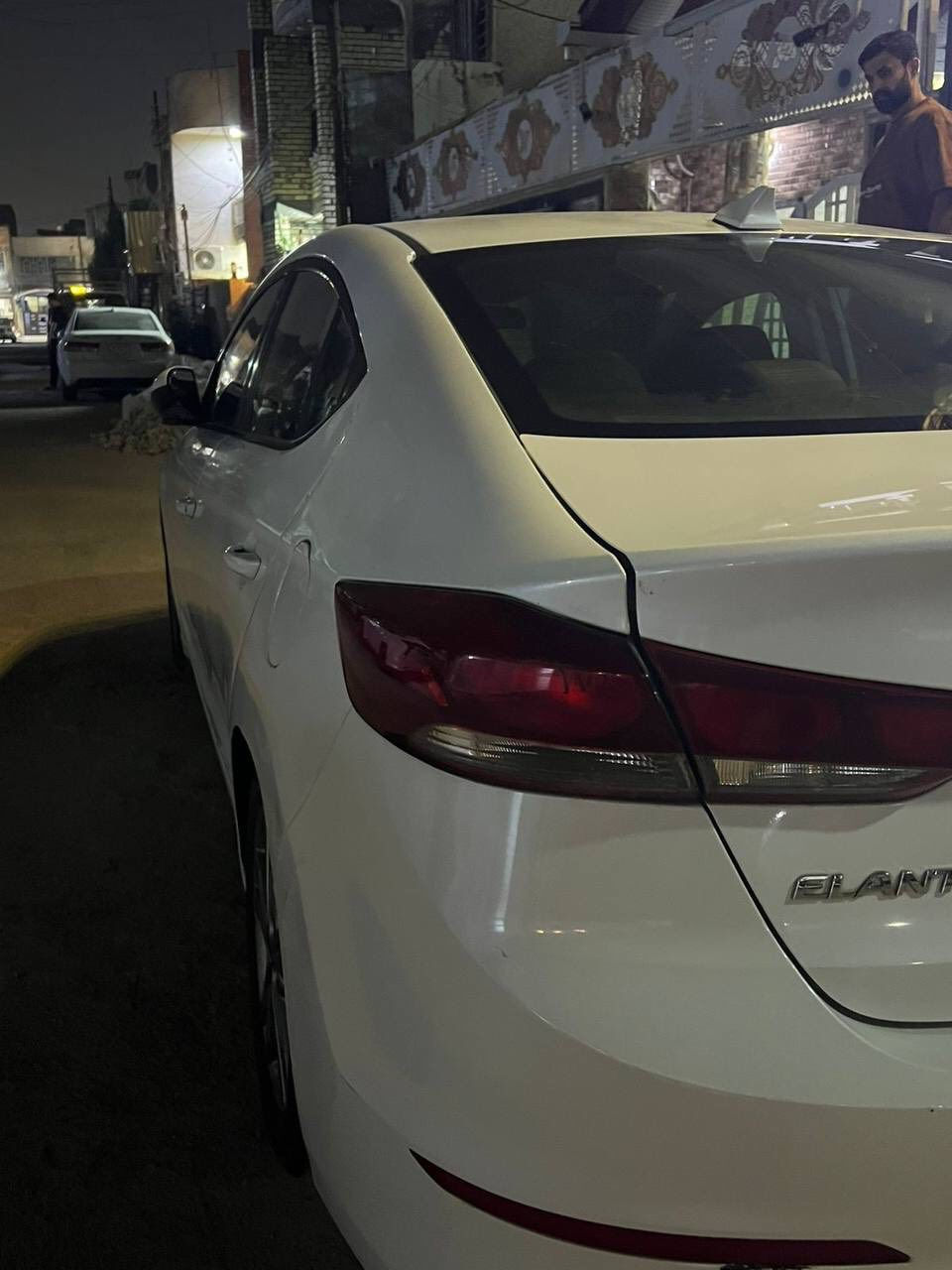 سلام عليكم النترا 17 ابيض صدفي حادثها موضح بالمنشور سونارها كامل مواصفاتها كأمره خلفيه تخم تاير جديد السياره مصروف عليها بطاريه جديده قبل سبوع مسويلها ادامه نوزلات بلكات مجاول السياره مال بيت ماتعبانه السياره ماشيه 88 السعر المطلوب بيها 120 وبيها مجال حك الجيه اوجبك 
للاستفسار : ***********
