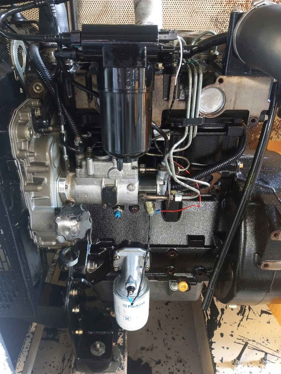 السلام عليكم مولد بيركنز انكليزي اصلي 
 33كيفي 3 سلندر.  كاتم 100% 🔊
. الاستفسار عل واتساب📞
 *********** 📞***********
توصيل كافه المحافظات  🚛
العنوان أربيل اصناعه الجنوبي
