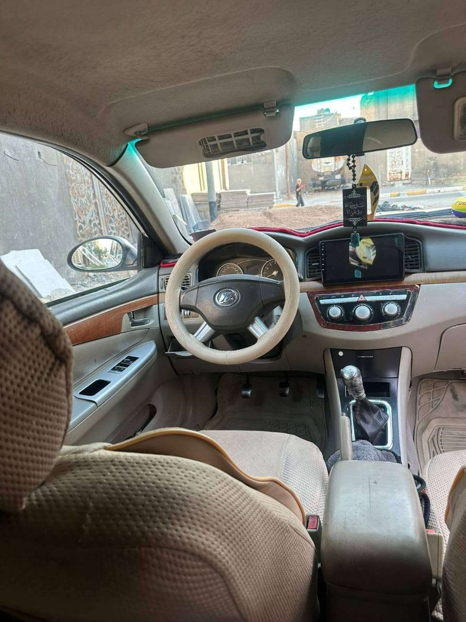 السلام عليكم 
ليفان 620 موديل 13 مكينة نضيفة كير الثاني يفلت حدادة جديدة تخم تأثير وباتري جدد سيارة جاهزة من كلشي بدي مكفول عدا خياسات ملكوطة سنوية لل27 رقم مثنى سعرها 45 وبيعة مجال شي قليل كلش مكلف بالنشر مكلف بالنشر يعني لا تراسلني اتصل على الرقم لو تراسل واتساب *********** مكان السيارة سماوة
