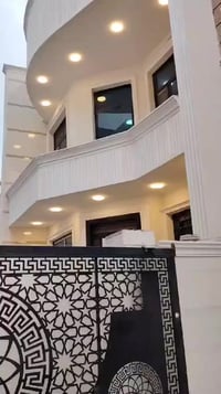 بيت للبيع المساحه ١٠٠م طابقين كامل فول يتكون من ٣غرف نوم السعر ٢٠٠مليو...