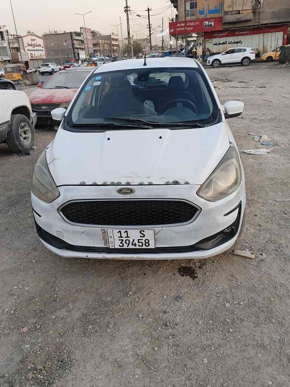 فورد فيجو 2019 السيارة بيهة عطل متشتغل ابيع على وضعيتهة 50 ورقة رقم بغداد ***********
