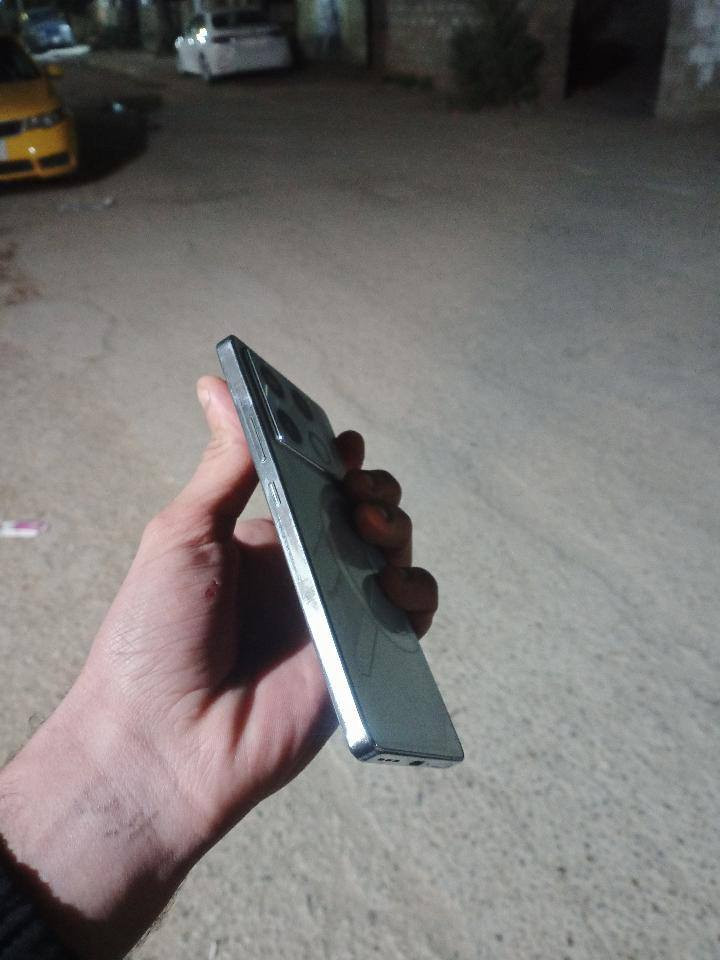 سلام عليكم | انفنكس جيتي 20 برو 5g 

ببجي 120 فريم ذاكره 256 عشوائية 24 فول نضافه 

سعر 250 ألف كامل ملحقات مكاني خمسه كيلو 

متواجد فيس إذا شراي راسلني و دلل


**إذا كنت صاحب هذا الإعلان وتريد حذفه لأي سبب، رجاءا أرسل رسالة إلى الدعم الفني**