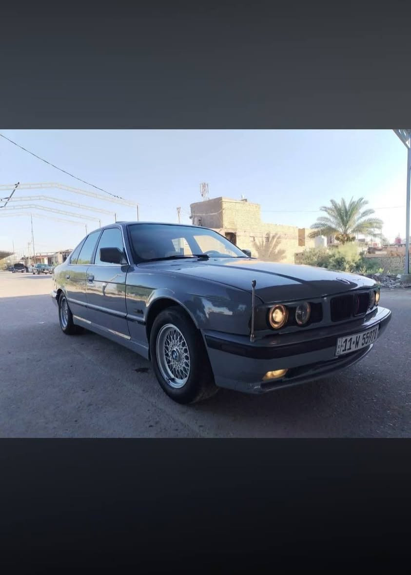بيم 525 موديل 1990رقم بغداد دولي

بجم عريض

محرك مسكر فانوس حاويه جديد

تبريد ثلج شرط

سلايت شغال

سايد بريك شغال

سنتر شغال

كهربائيات كلهه شغاله 

لايت زنونن

السعر 53وبيه وبيهه مجال 

مكان البصرة لحيانية 
مكلف بنشر

👈***********
