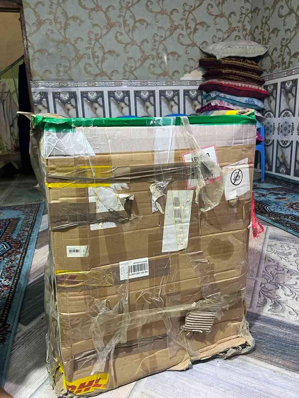 عربة قطط 🐈 وكلاب اصلي DHL✅💯 مع بوكس كبير مع حاضن اسفل العربه كلش راقيه وقويه  السعر 100 استفسار ***********
