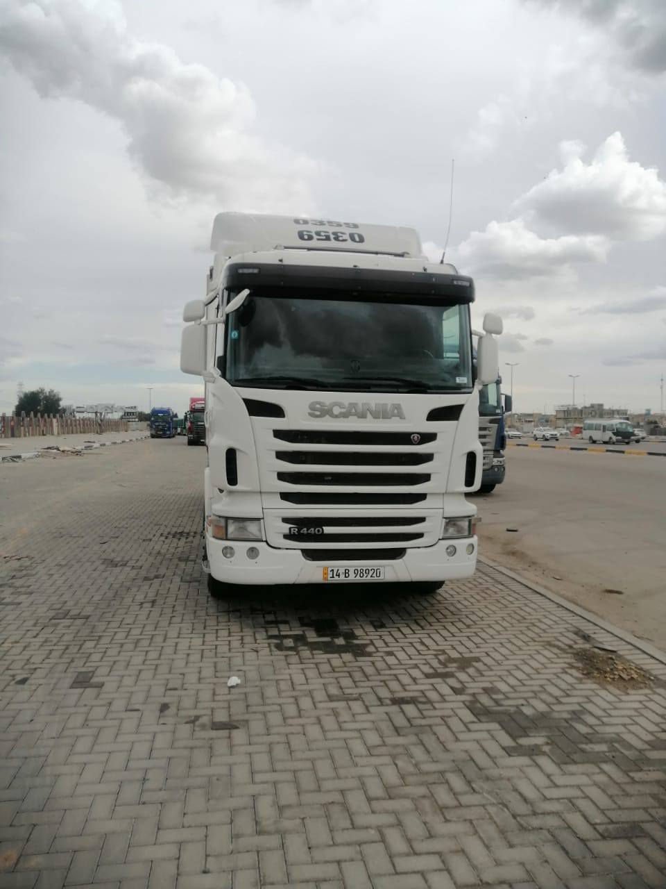 السلام عليكم سكانيا سنجل امامي موديل 17 رقم بصره محرك 440 لا تنقيص لا تبخير عرجه تخم تاير مكفوله كفاله عامه  العنوان بصره الهارثه مكلف بالنشر ***********
