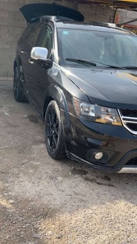 سياره دوج جورني البيع ٢٠١٤  سبعه راكب ٦ سلندر ٣ قطع تبريد بيها حادث أم...