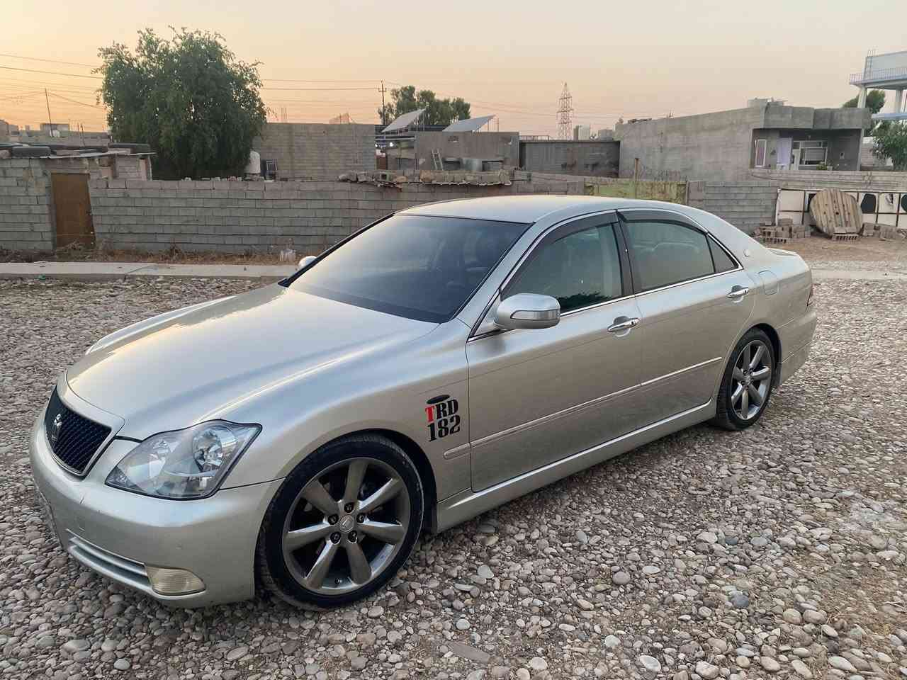 سەرەتا بەناوی خوایی گەورەو میهرەبان
شاهينة 182sport

مودييل 2005 مووس

تنها دوو درگايي بةخ كراوة شوين شوخت بووة

بي كالبونة تازة سيرفز كراوة كامل مةسروف كراوة 

شوين كلار 

سعر ٦٢ معامةلة
***********
