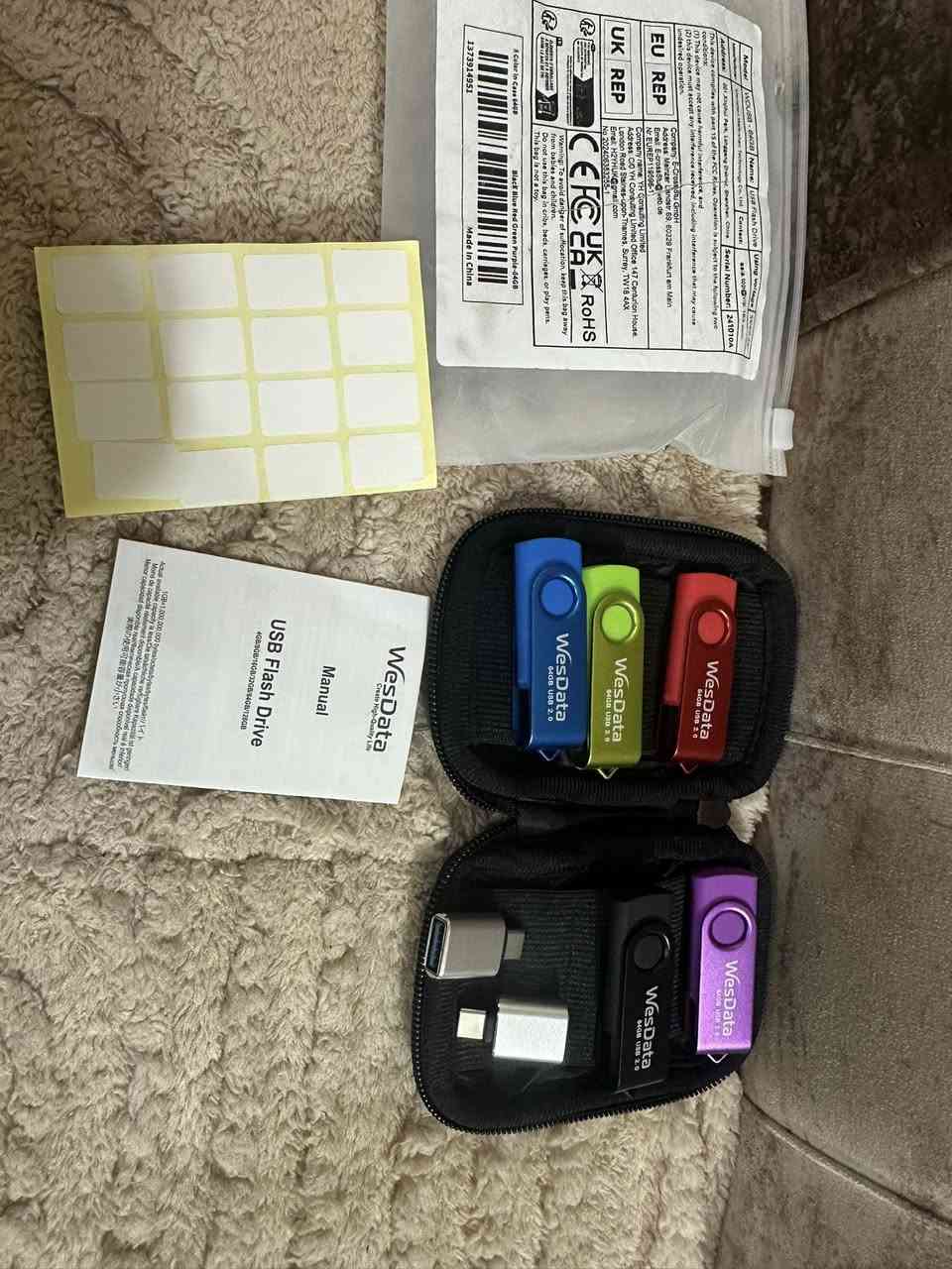 يا الله السلام عليكم شلعة رامات وفلاشات
هاي الصور تتضمن

فلاش 1TB عدد 2
رام ١٢٨gb عدد 2
رام 2048mb عدد 2
رام 512mb عدد 1 
SD card 16GB عدد 3
تحويلات وقطعة بلوتوث عدد 3
128GB عدد 2
512MB عدد 2
100GB عدد 1
16GB عدد 1
64GB+64GB عدد 1
الجنطة السودة تحتوي USB-tybc عدد 2
فلاشات 64GB عدد 5
العنوان بغداد توصيل موجود للتواصل خاص او 
***********
