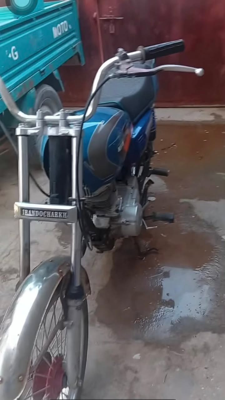 كلك 
تعمير كامل عدى المكينه كله جديد 
مجفته تجفيت كامل بوشه وبستم ولفات ولاستيك ولف 
مكينه ليفان القديم 
325 ترخص للشراي 
كربلاء الالف دار 
***********
