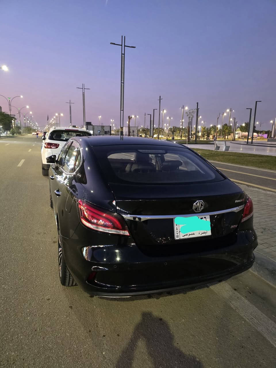 ام جي 6 موديل 2023 MG6
🔸ضمان 6 سنوات او 200.000 الف كيلومتر
سياره مكفوله كفاله عامه ماعدا ملاحظة بالصندوق اكو ضربة خفيفة جدا باقية على حالها و شخط بسيط بالدعامية
فول مواصفات اعلى فئه تروفي 
لون اسود 
🔹المواصفات 
4سلندر محرك 1500T تيربو 
مرتبط كير بوكس اوتوماتيك من 7سرعات dct دبل كلج
- بصمة تشغيل و بصمة ابوب امامية وجنطة
- سلايد ( فتحه )، 
- شاشة كبيرة تدعم نظام الابل كار، 
- سايد بريك بصمة، و اوتو هولد 
- مثبت سرعة، وشفتات ستيرن
- درايف مود، سبورت وعادي 
- كاميرا خلفية
- مانع انزلاق، تراكشن
- تبريد امامي وخلفي، وثلاجة 
- حساس خلفي 
- مقعد السائق كهرباء 
- دواخل ومقاعد جلد، لونين بلاد مطعم كاربون فايبر
- فول تحكم ستيرن 
- ايرباك امامي، وجانبي وبالمقاعد 
- لد امامي خلفي 
- نظام اشارات جانبي 
- شاشة اعطال 
- حساس اطارات
- اشاره حاجب امامي خلفي 
- ويل عريض gt تاير سبورت 
ماشيه  ٢٠ الف كيلو فقط قابل للزياده  
السيارة داخل ضمان الشركه مع كافة الصيانة الدورية لدى الشركة 
السعر ١٢٨ ورقة و بيها مجال حك الجية
مكان السيارة ال بصرة
للاستفسار  ***********
