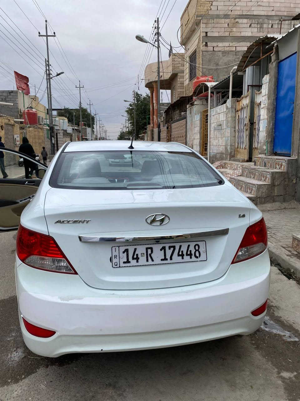 اكسنت للبيع 2014 مكينه1600بيها اربع باردات  حيانيه شارع السيد لتواصل *********** السعر ٩٥وبها مجال
