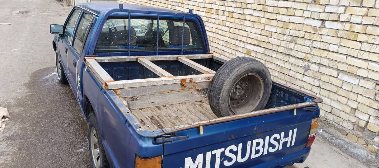 السلام عليكم
مسيوبيشي مديل 93 مكانهه بغداد العبيدي 

رقم بغداد الماني باسمي

محرك سوناتا وكيرهه عادي البلادي

صدرهه جديد

زوج تايرات خلفي جديد

محجرهه موجود انطيكيا 

بيع او مراوس بسياره صفره

سعرهه 30 وبيهه مجال للطيبين
***********
