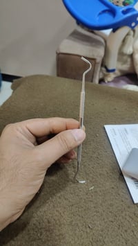 عندي كميه من هذا المنتج مال اسنان للبيع أي استفسار 07716303958