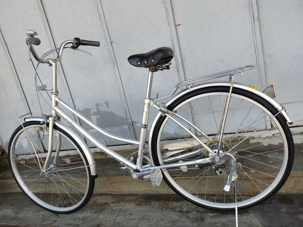 سلام عليكم 
وصول وجبة جديدة 
بايسكل للبيع باله ياباني حجم 27 سته كير ياباني اصل سوبر لوك بالكارتون نظافة100%

عنوان محل : كركوك حرية ــ مقابل تكية و جامع شيخ محمد ــ يم ملعب دولي شورجة. 
رقم موبايل : *********** كركوك, العراق
