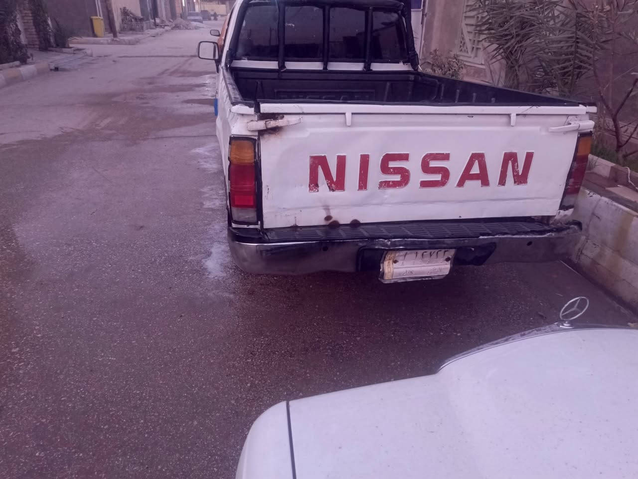 السلام عليكم نيسان بسمي 1991سنويه 27رقم الماني مراوس حسب القناعه سياره جاهزه ***********مكان ناصرية مركز
