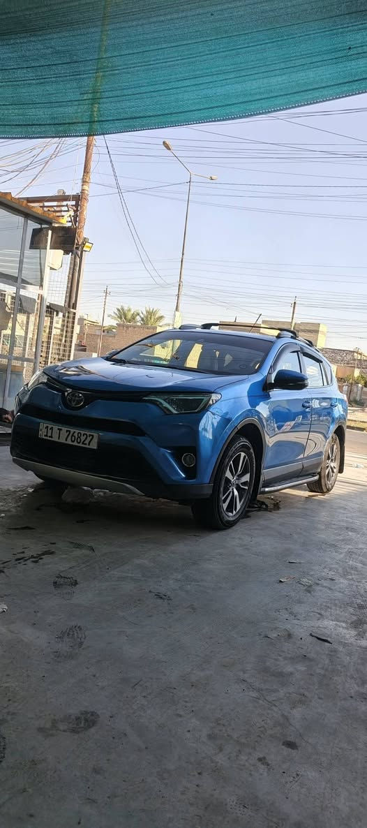 سلام عليكم
تيوتا راف فور 2018 رقم بغداد بسمي 
فول مواصفات 1/1
فتحة بصمة رادارات داخل ابيض والى اخر... 
ماشية ١١٤
سيارة جديدة ومصروف عليهة شاشة اندرويد مطريات دوس سيباية دوشمة ارضيات ربل حوضيات لايت عالي ناصي بلوجتر زنون شمسي نهار فضل الله ماعايزة اي شي 
حادث السيارة بل مقدمة كلش خفيف بدون دواخل حت راديترات ابلاديات صور الحادث والسونار بل منشور بيهة شخوط بصفحة الراكب ونصبغت فيدو مال شخوط موجود بل منشور سعر السيارة بلاش ١٥٣ ماكو هيج سعر سعرهة مال انترا فورتي كوري مكاني بغداد الحسينية ***********
